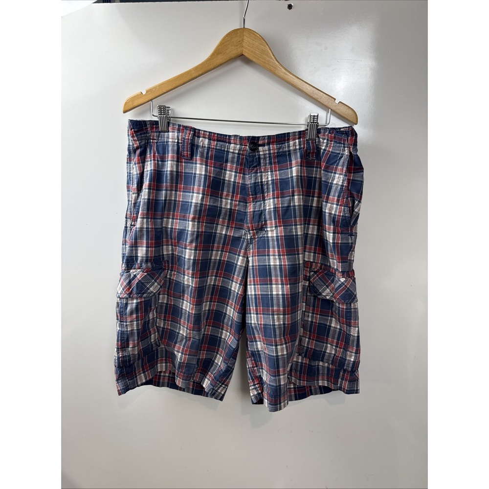 IZOD Plaid Shorts Red Blue White Size 36 Cargo Baggy Slight Wear